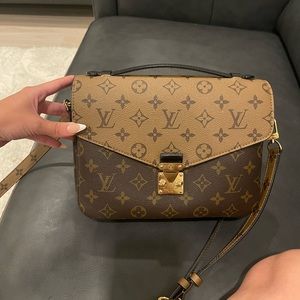 Louis Vuitton Pochette Métis bag